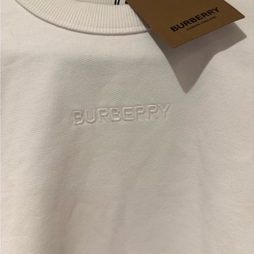 S⭕️LD - Burberry Sweater